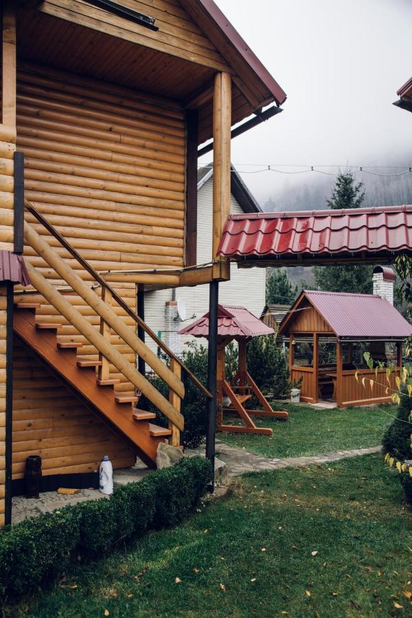 Cottage Nezabudka Yaremche Ngoại thất bức ảnh
